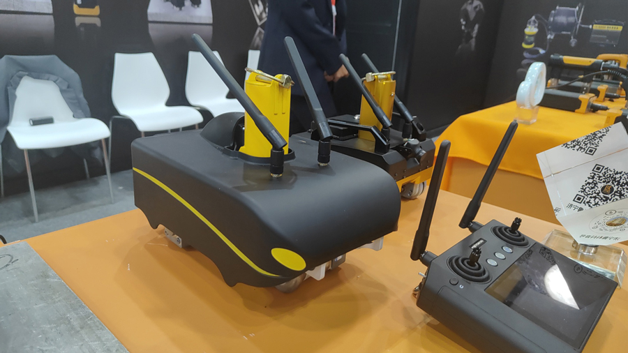 亚洲精品久久一区二区三区