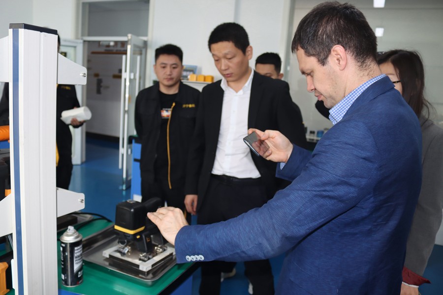 亚洲精品久久一区二区三区