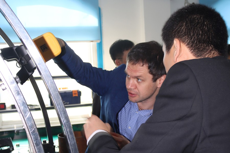 亚洲精品久久一区二区三区