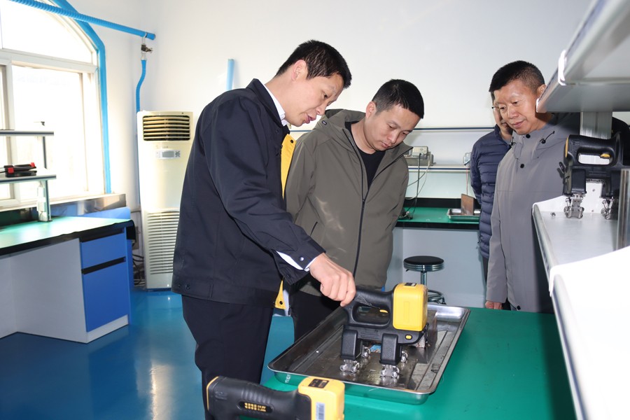 亚洲精品久久一区二区三区