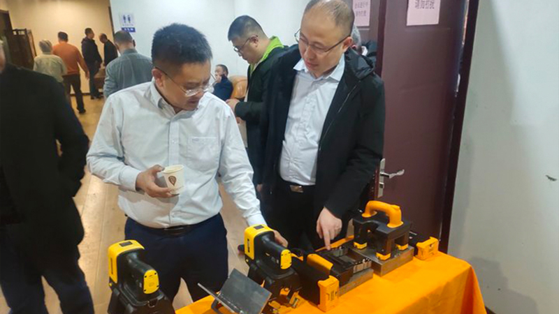 亚洲精品久久一区二区三区