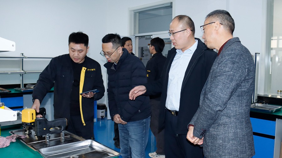 亚洲精品久久一区二区三区