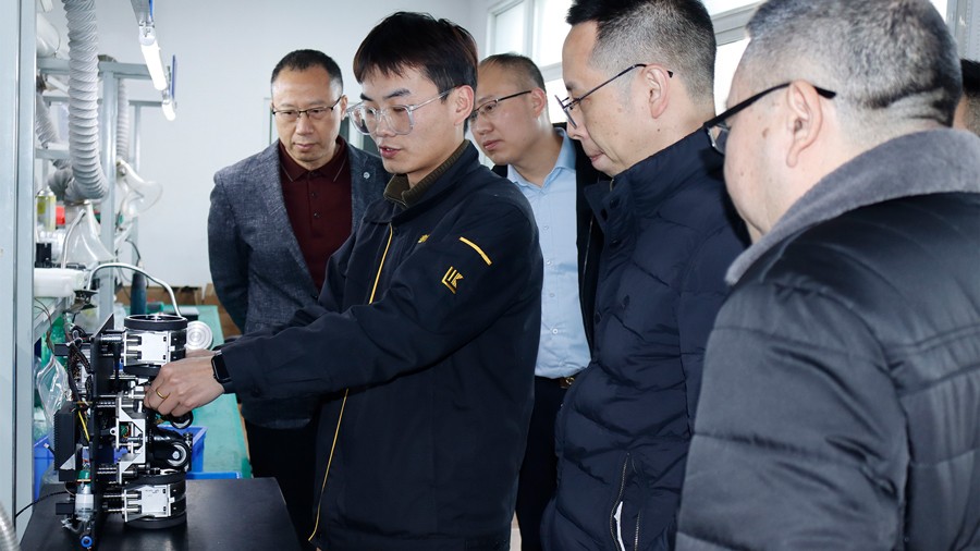 亚洲精品久久一区二区三区