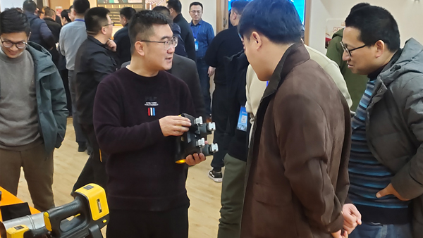 亚洲精品久久一区二区三区