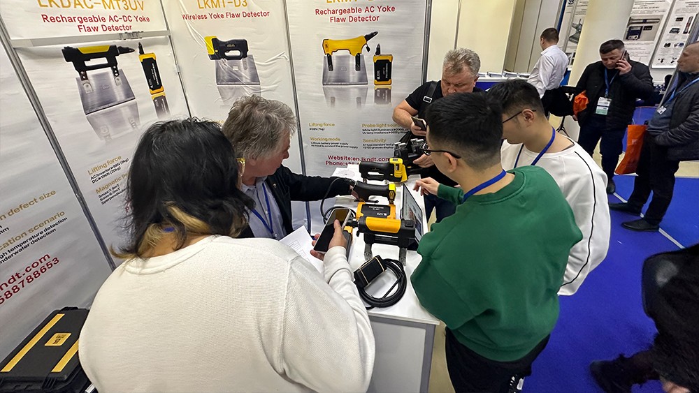 亚洲精品久久一区二区三区