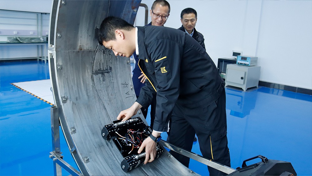 亚洲精品久久一区二区三区