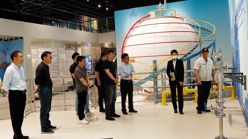 亚洲精品久久一区二区三区