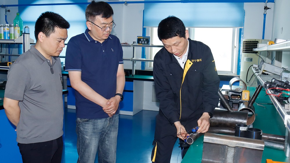 亚洲精品久久一区二区三区