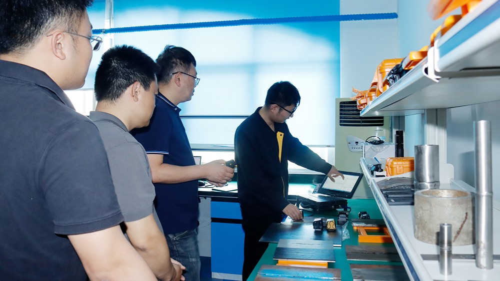 亚洲精品久久一区二区三区