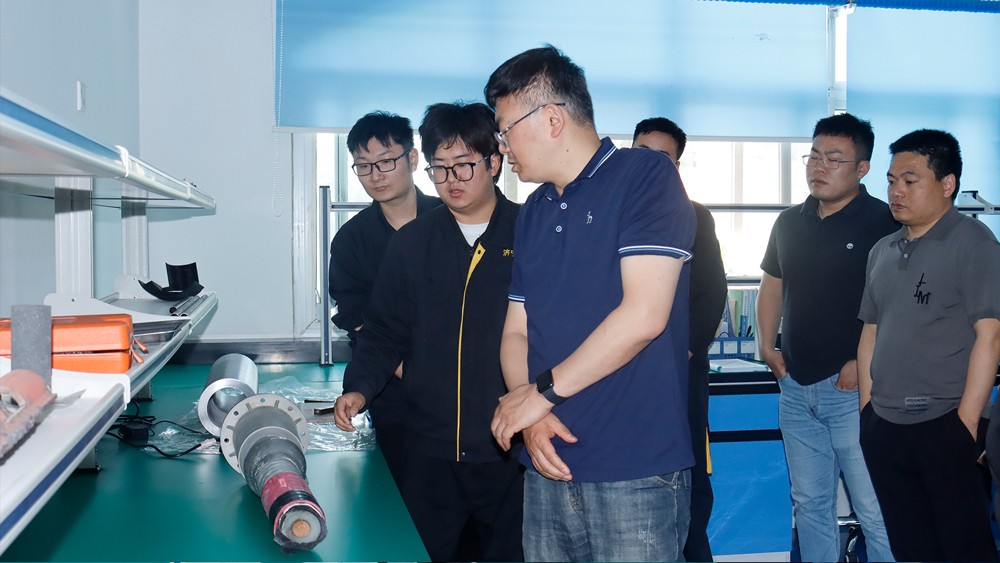 亚洲精品久久一区二区三区