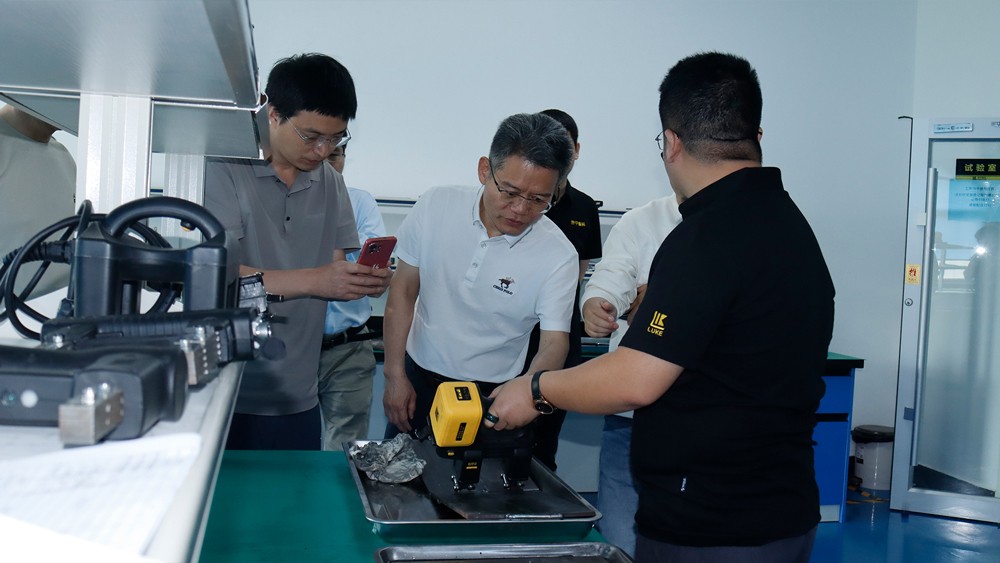 亚洲精品久久一区二区三区