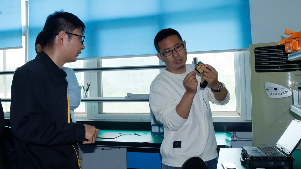 亚洲精品久久一区二区三区