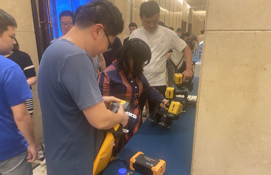 亚洲精品久久一区二区三区