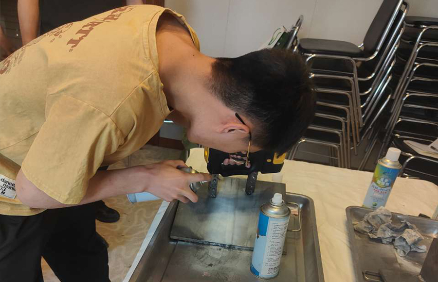 亚洲精品久久一区二区三区