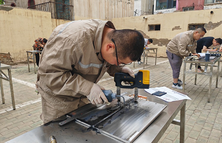 亚洲精品久久一区二区三区