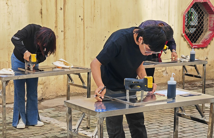 亚洲精品久久一区二区三区