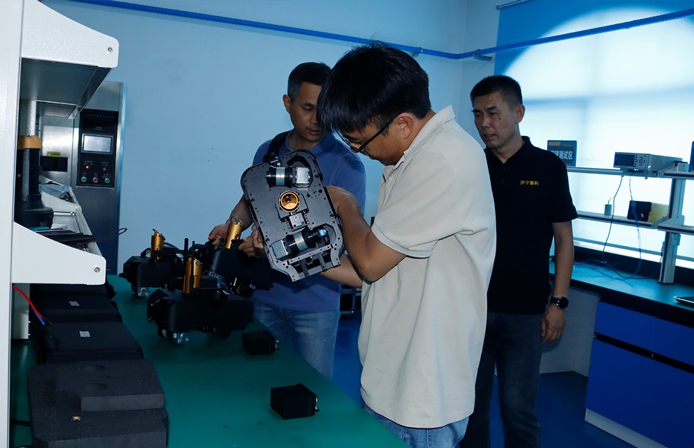 亚洲精品久久一区二区三区