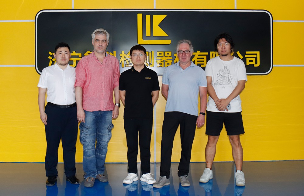 亚洲精品久久一区二区三区