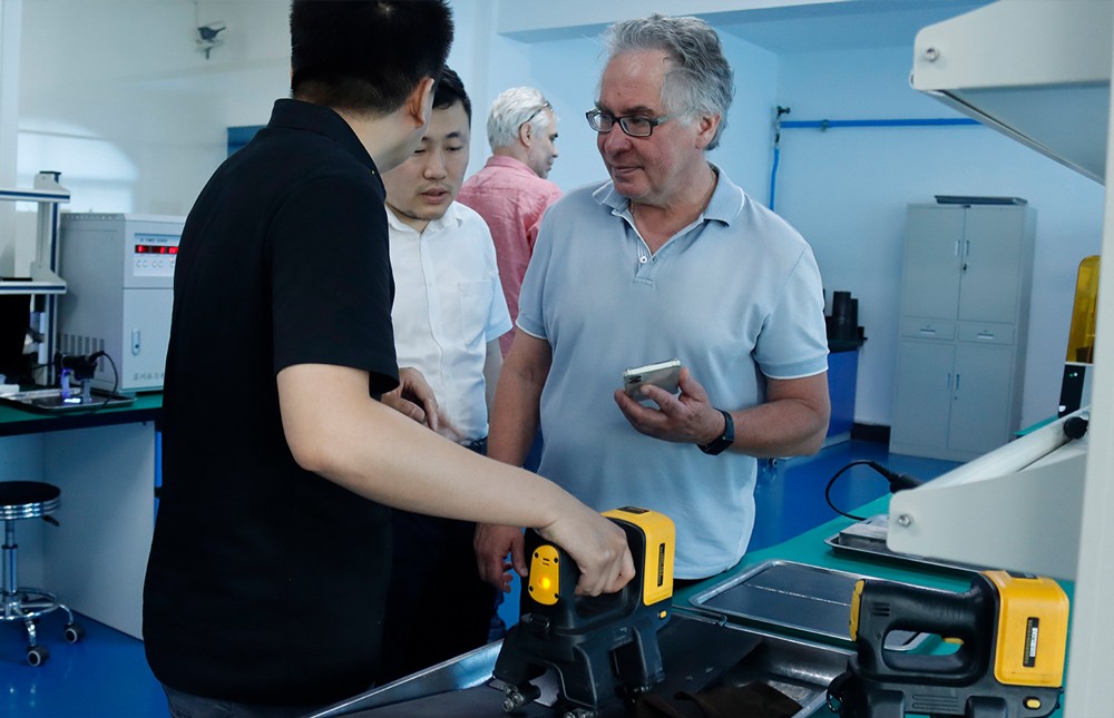 亚洲精品久久一区二区三区