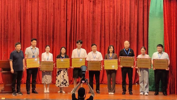 亚洲精品久久一区二区三区