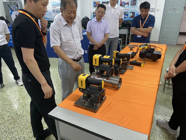 亚洲精品久久一区二区三区