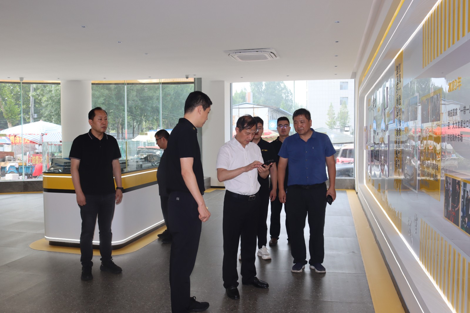 亚洲精品久久一区二区三区