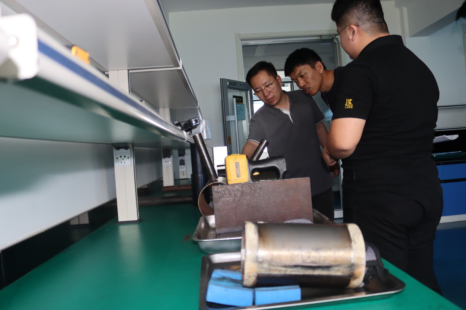 亚洲精品久久一区二区三区