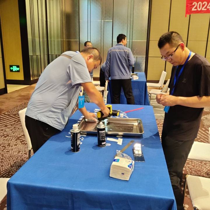 亚洲精品久久一区二区三区