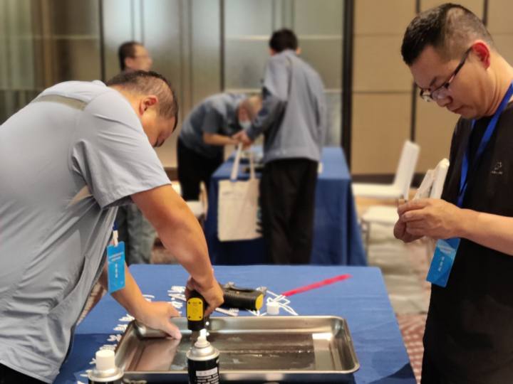 亚洲精品久久一区二区三区