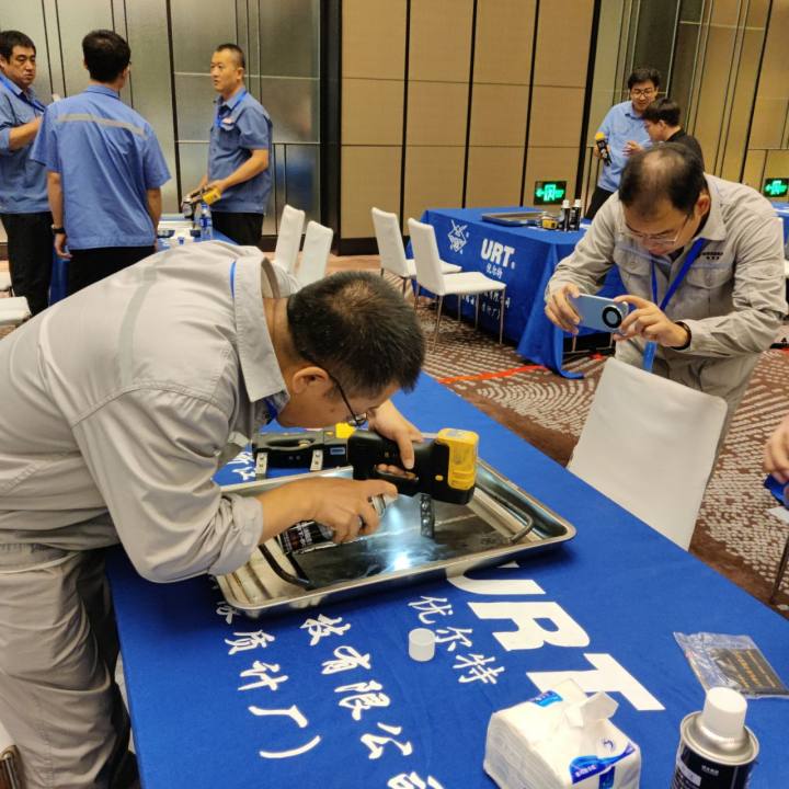 亚洲精品久久一区二区三区