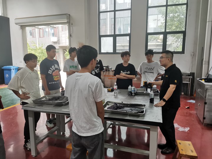 亚洲精品久久一区二区三区