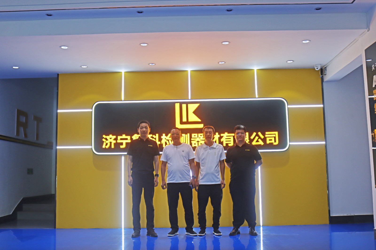 亚洲精品久久一区二区三区