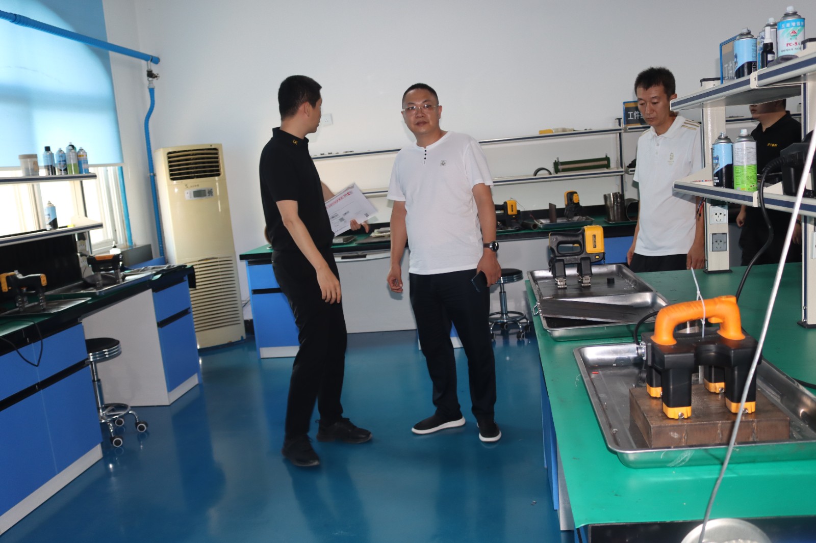 亚洲精品久久一区二区三区