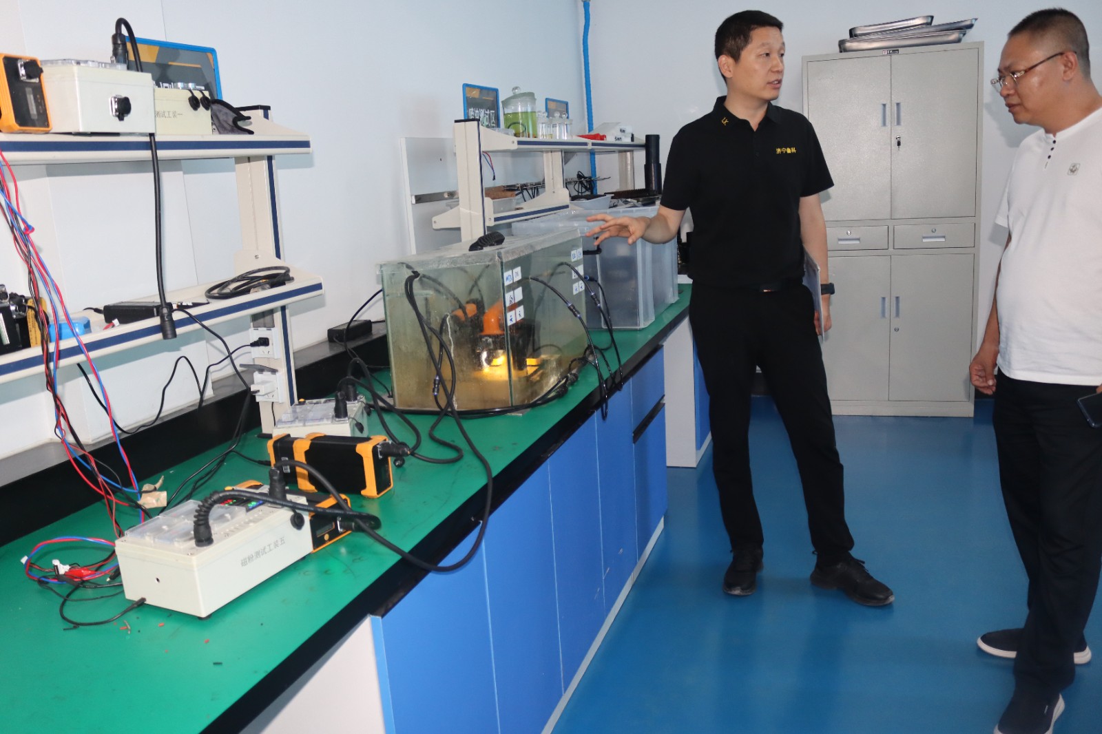 亚洲精品久久一区二区三区