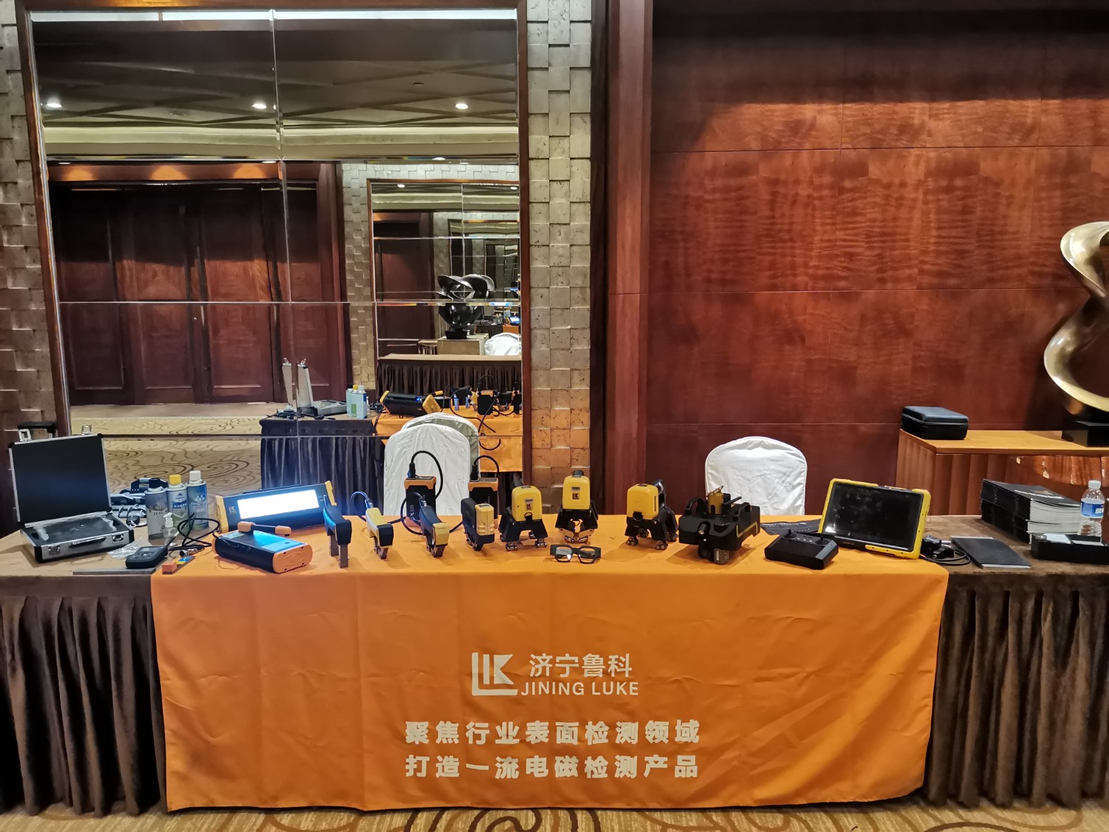 亚洲精品久久一区二区三区