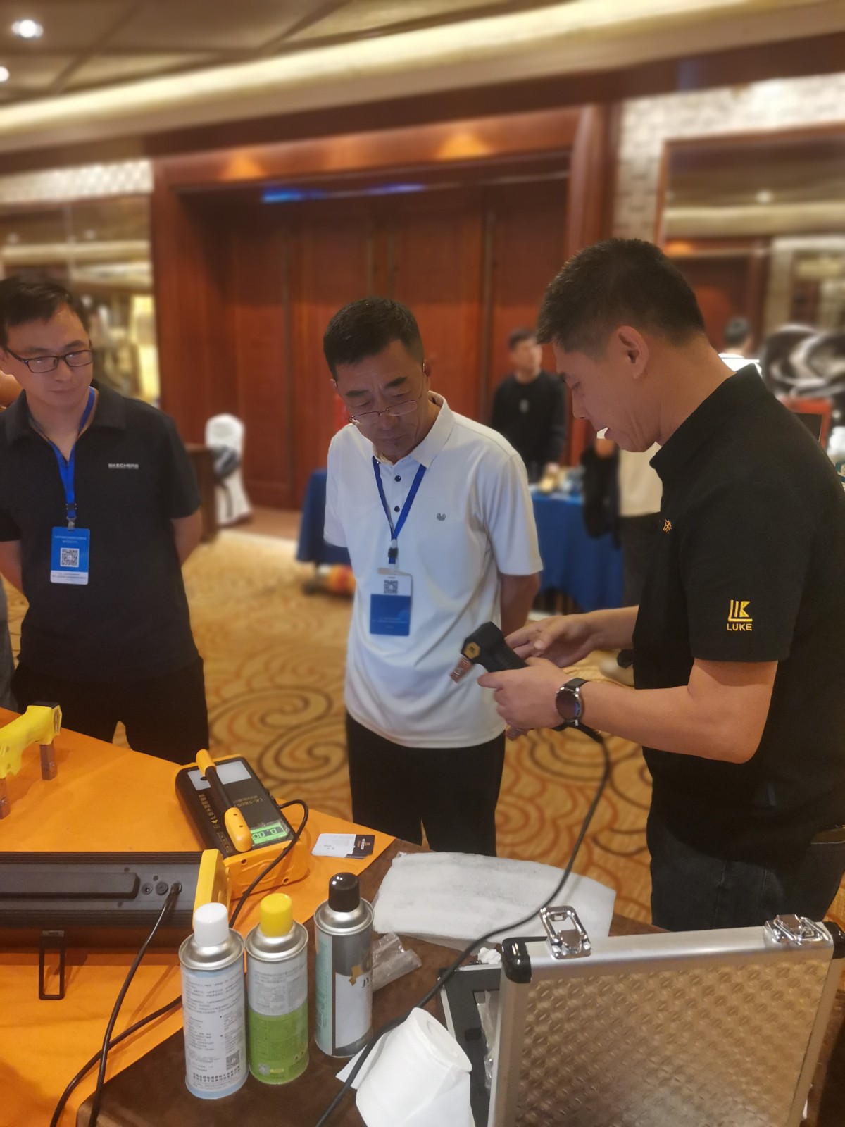 亚洲精品久久一区二区三区