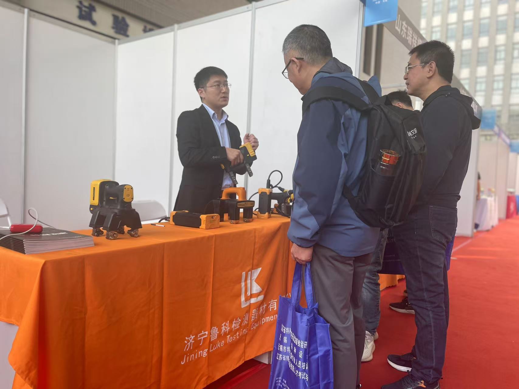 亚洲精品久久一区二区三区