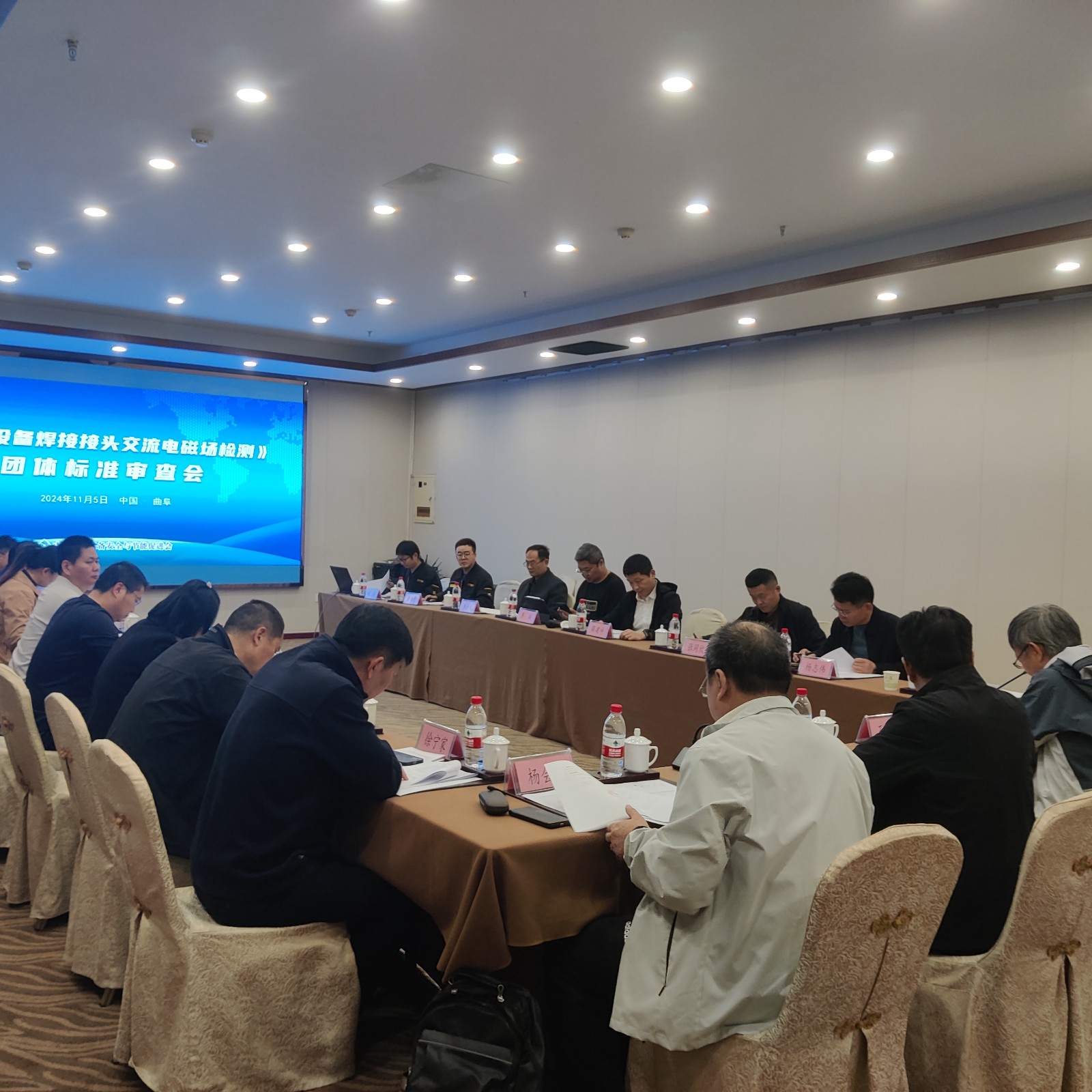 亚洲精品久久一区二区三区