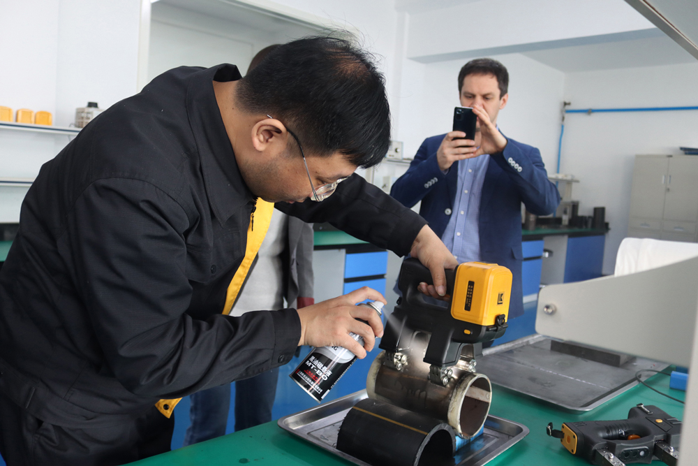 亚洲精品久久一区二区三区