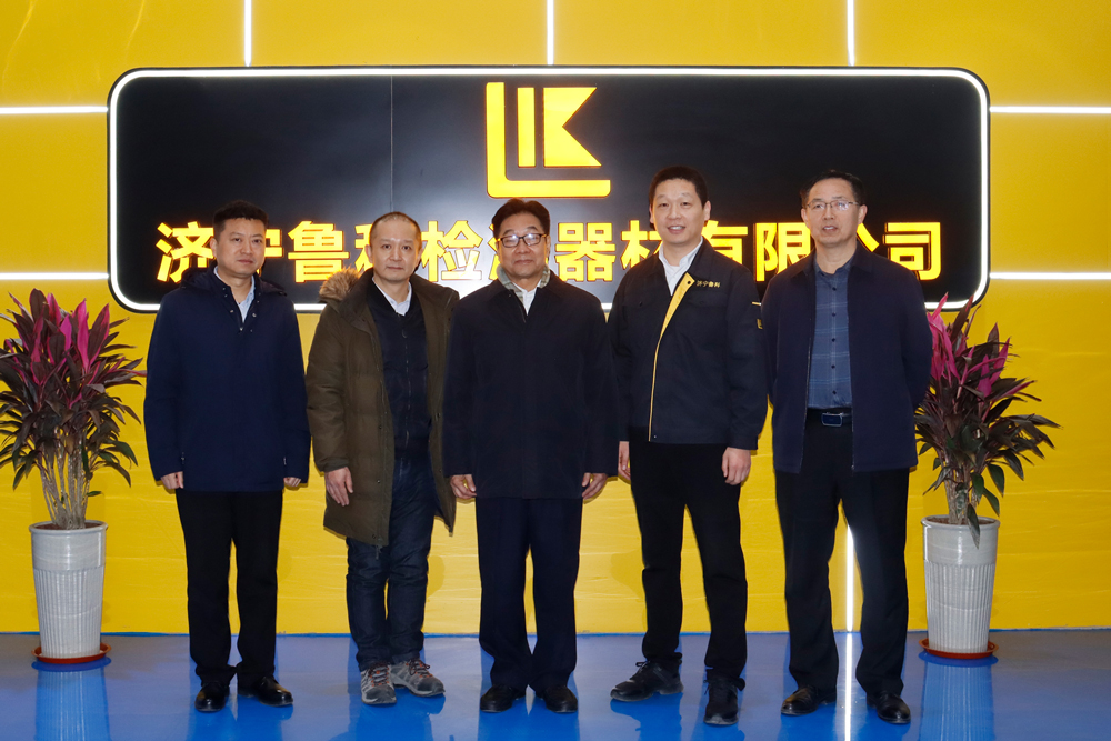 亚洲精品久久一区二区三区