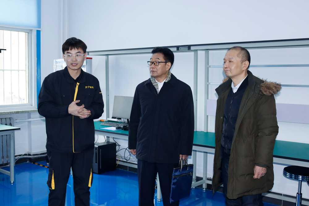 亚洲精品久久一区二区三区