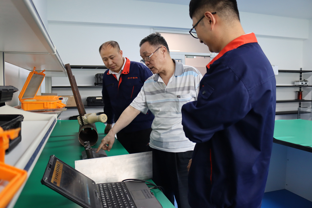 亚洲精品久久一区二区三区