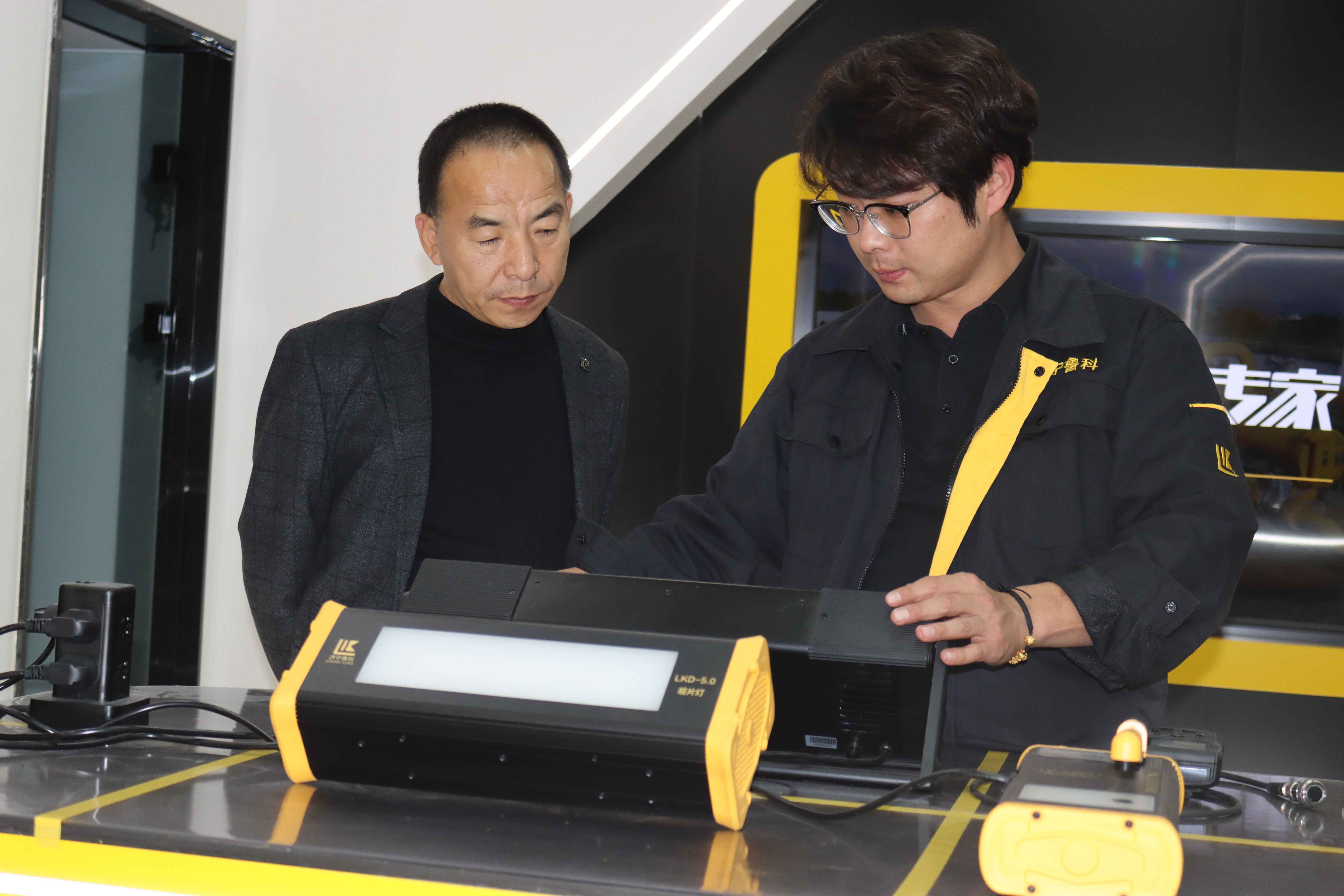 亚洲精品久久一区二区三区