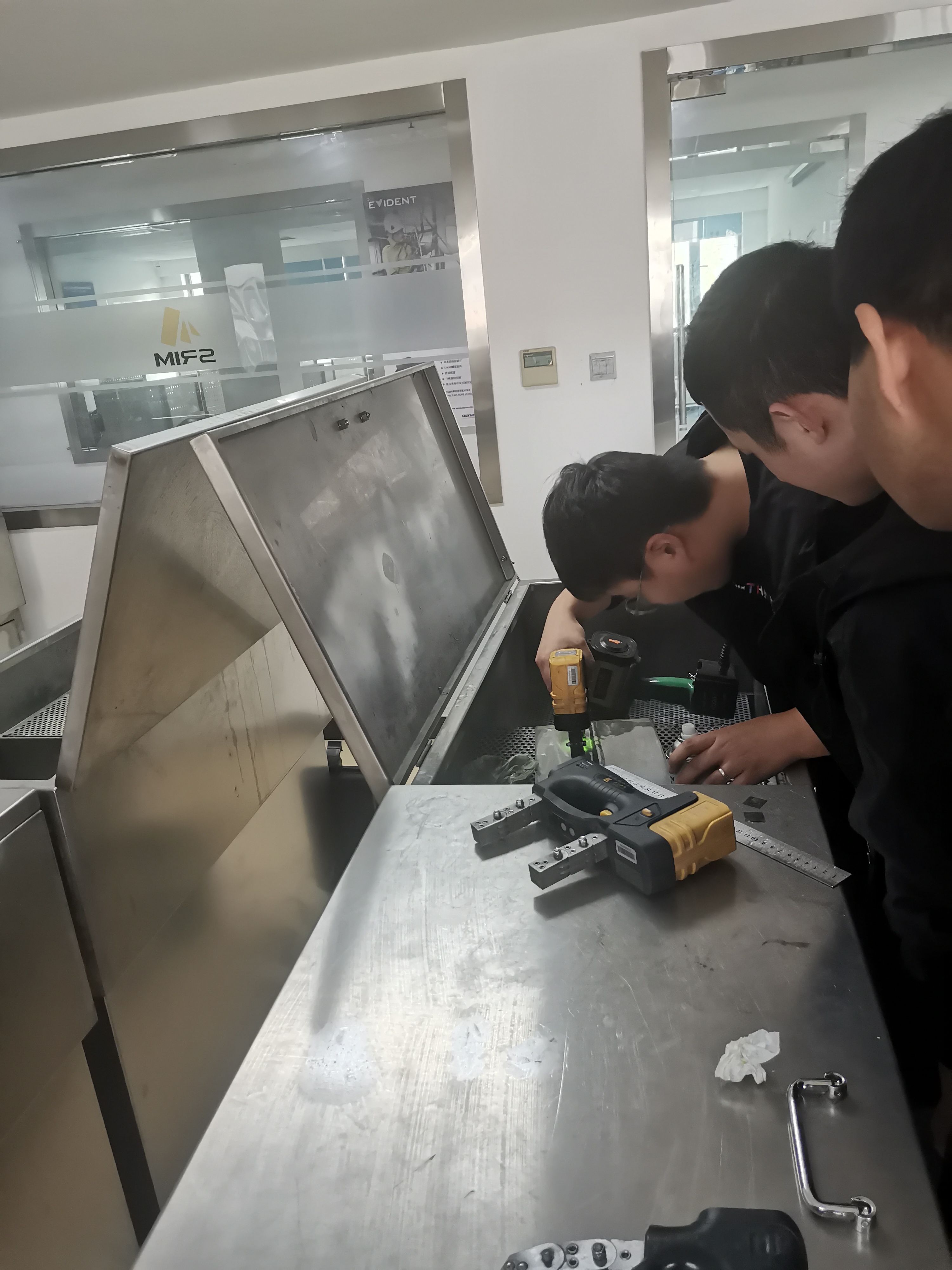 亚洲精品久久一区二区三区