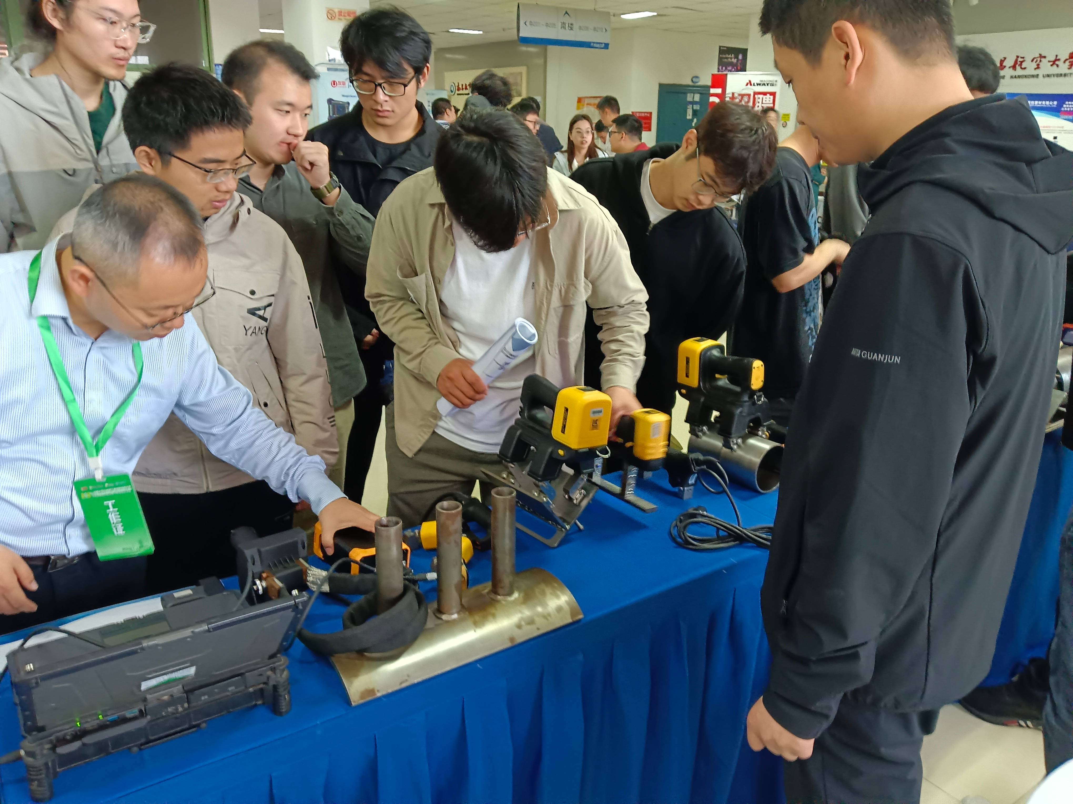 亚洲精品久久一区二区三区