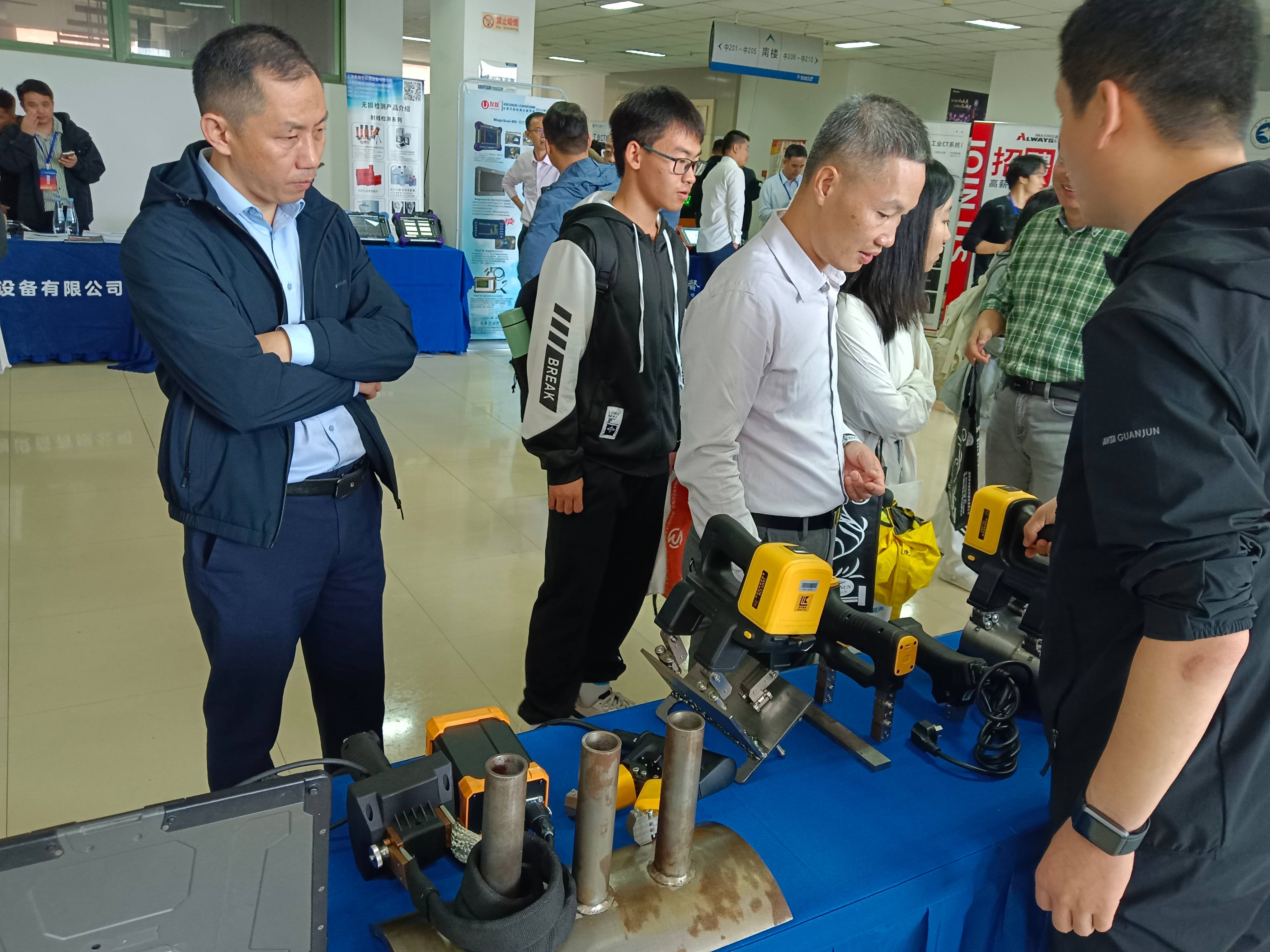 亚洲精品久久一区二区三区