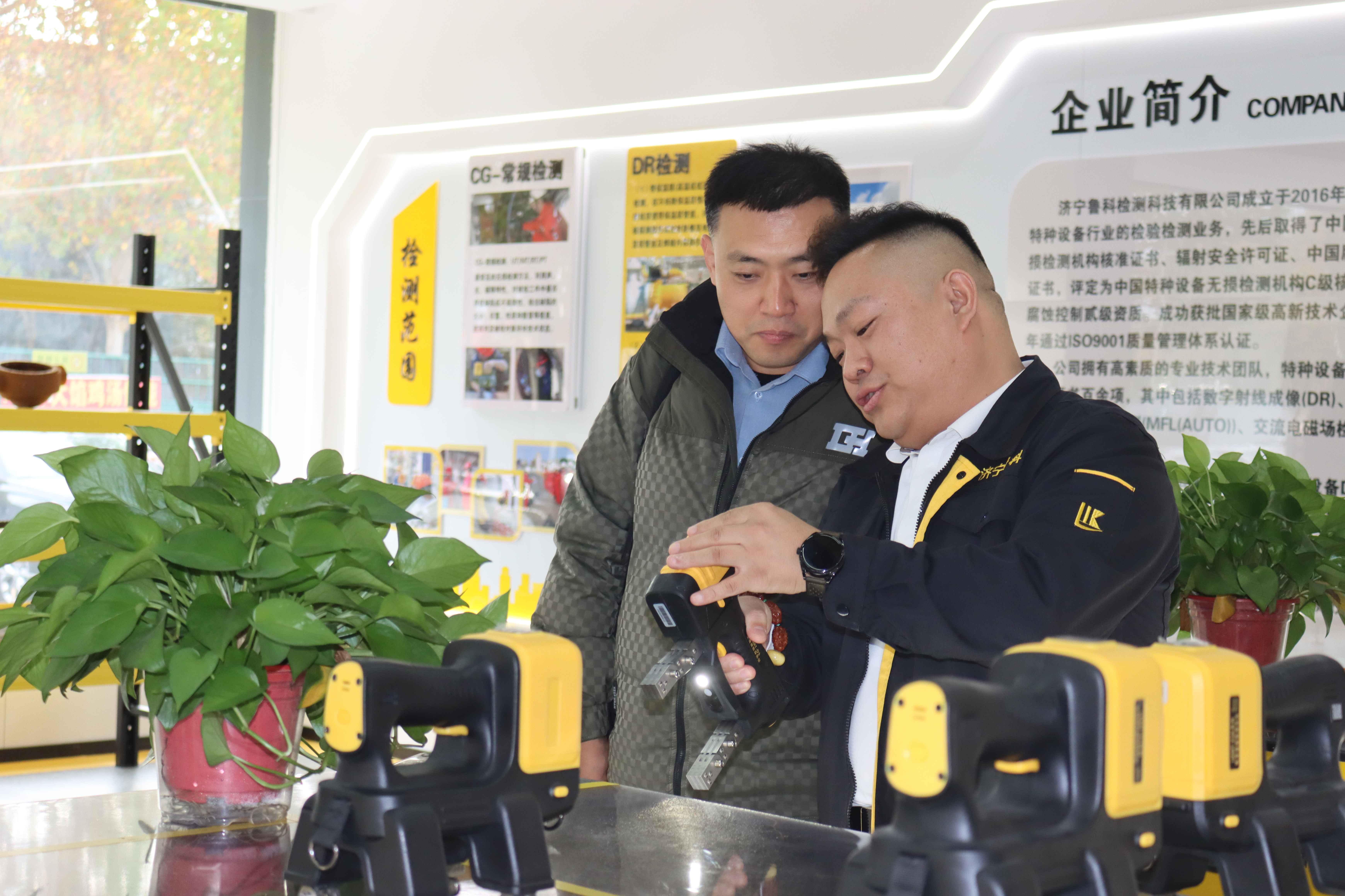 亚洲精品久久一区二区三区