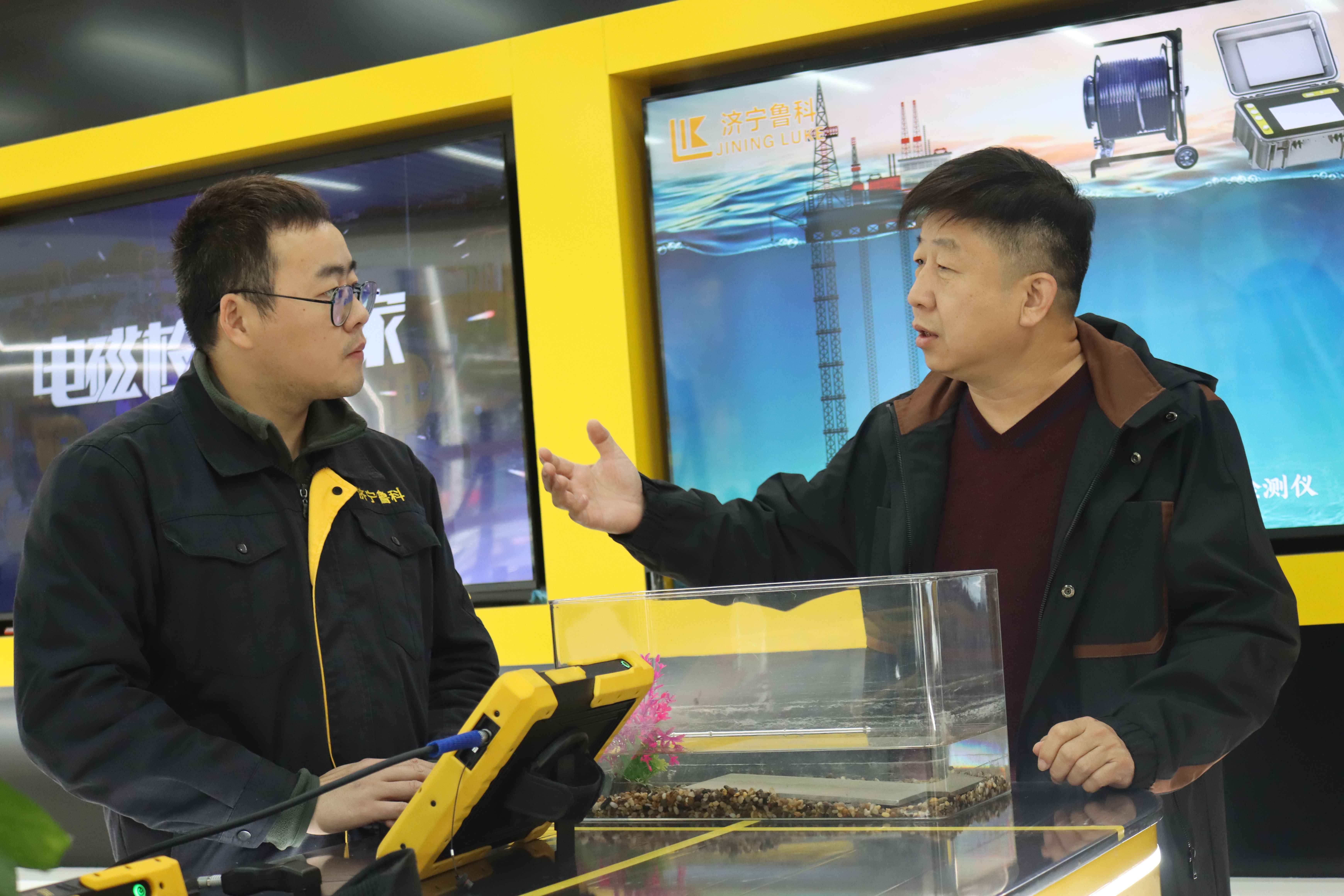 亚洲精品久久一区二区三区