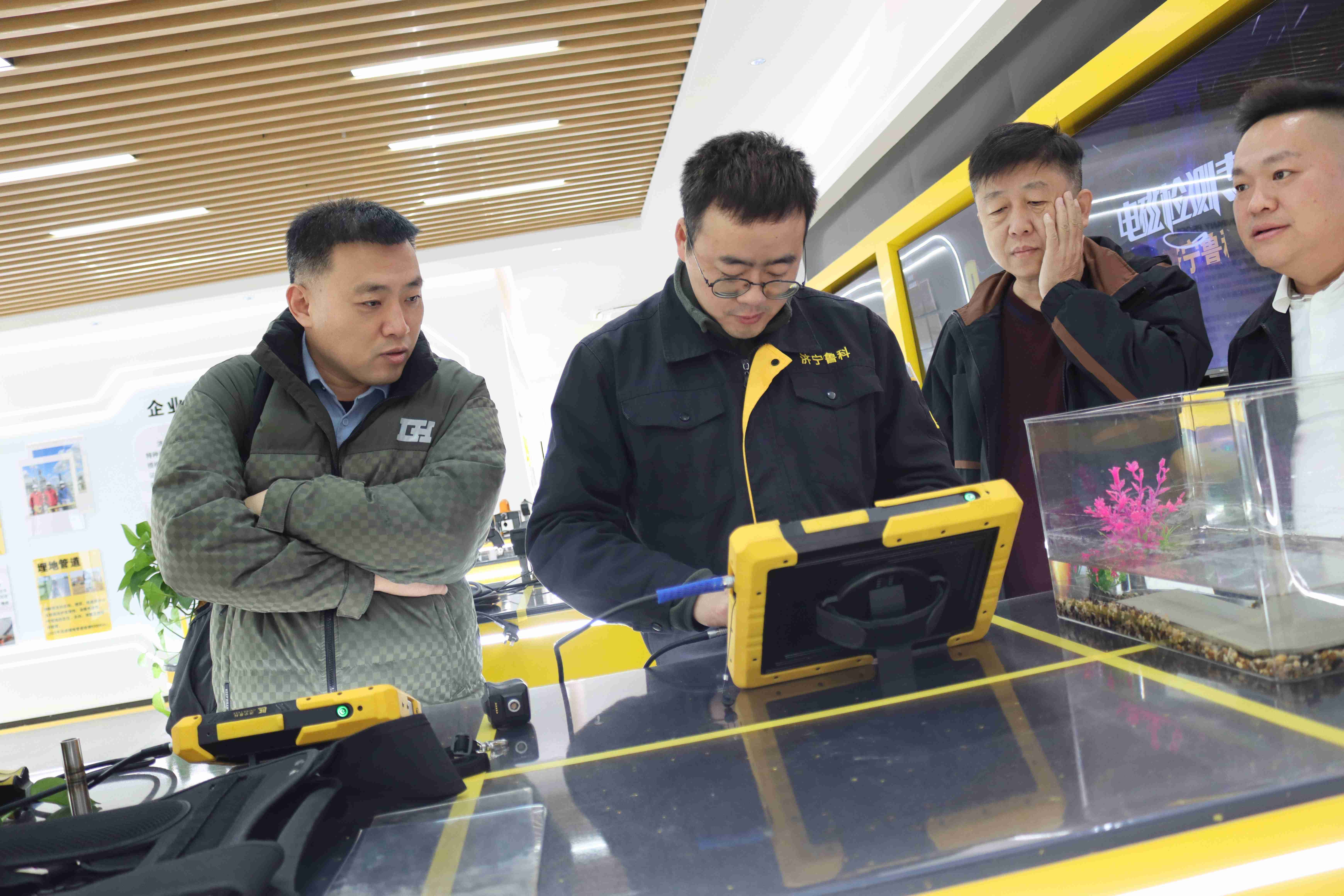 亚洲精品久久一区二区三区