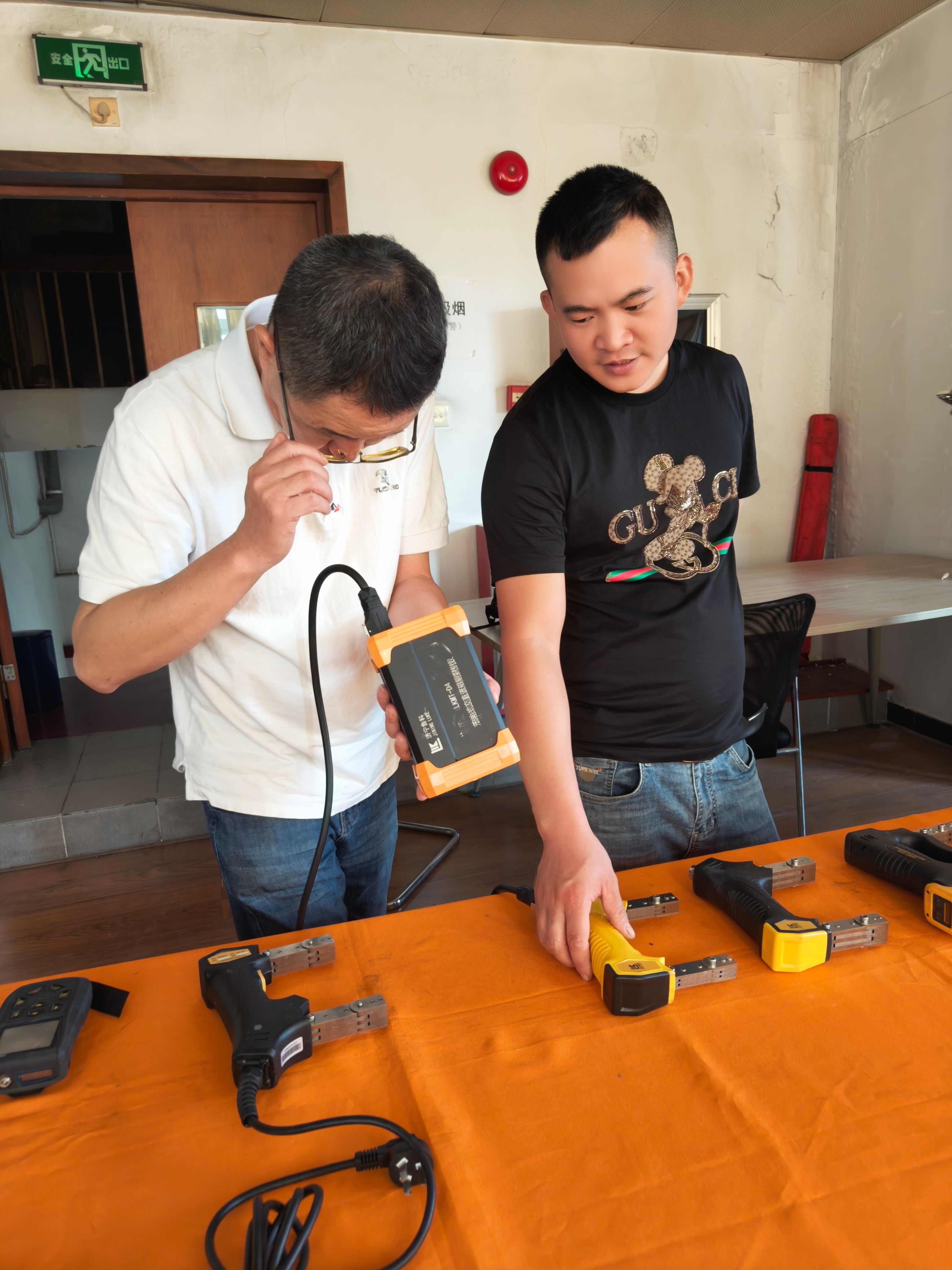 亚洲精品久久一区二区三区